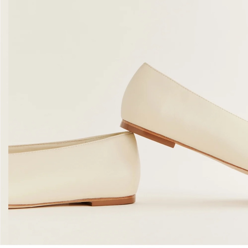 Reformation Cream Ballet Flats - Picture 4 of 9